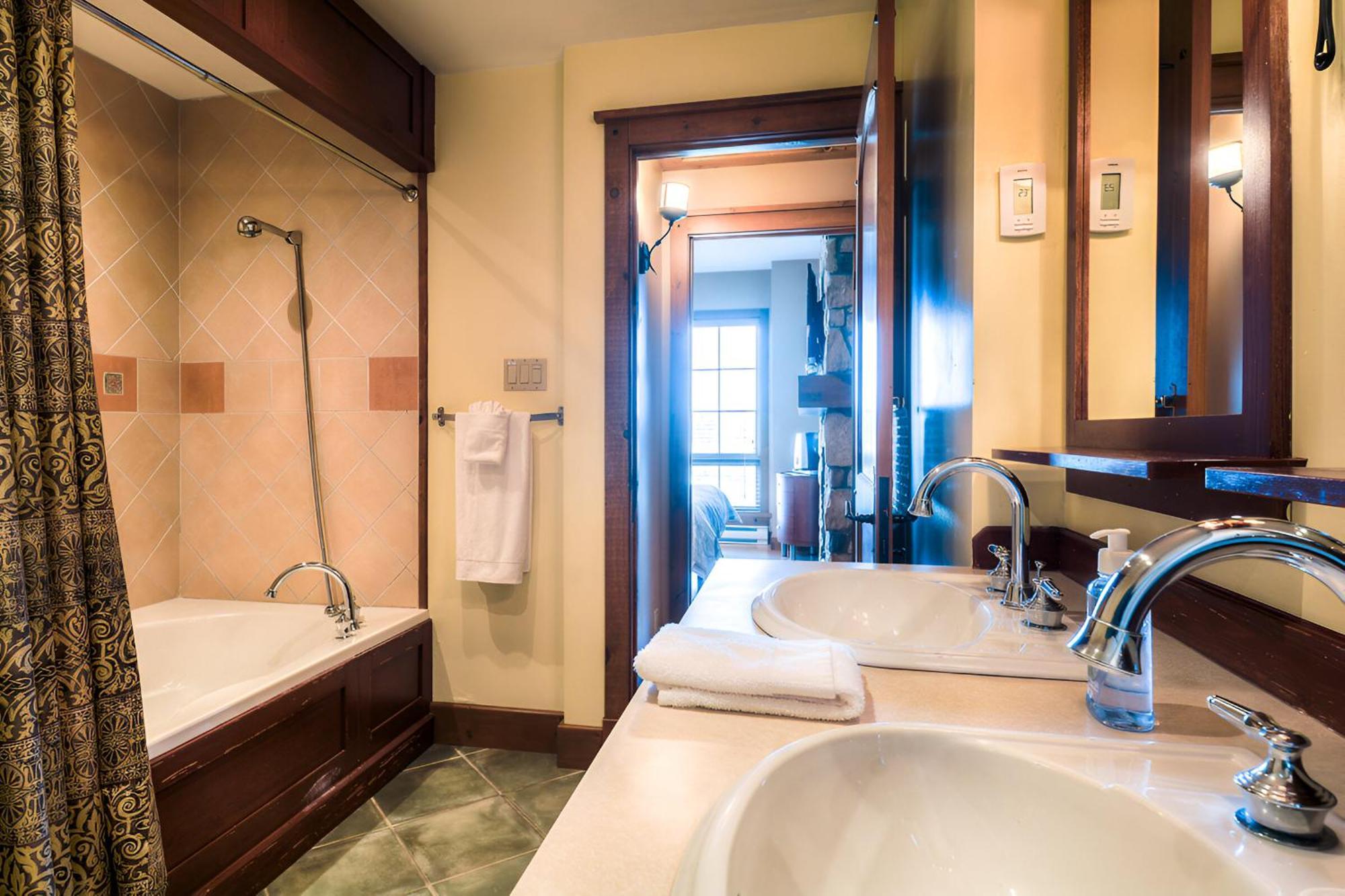 Luxurious Equinoxe Ski-In/Ski-Out مونت تريمبلانت المظهر الخارجي الصورة